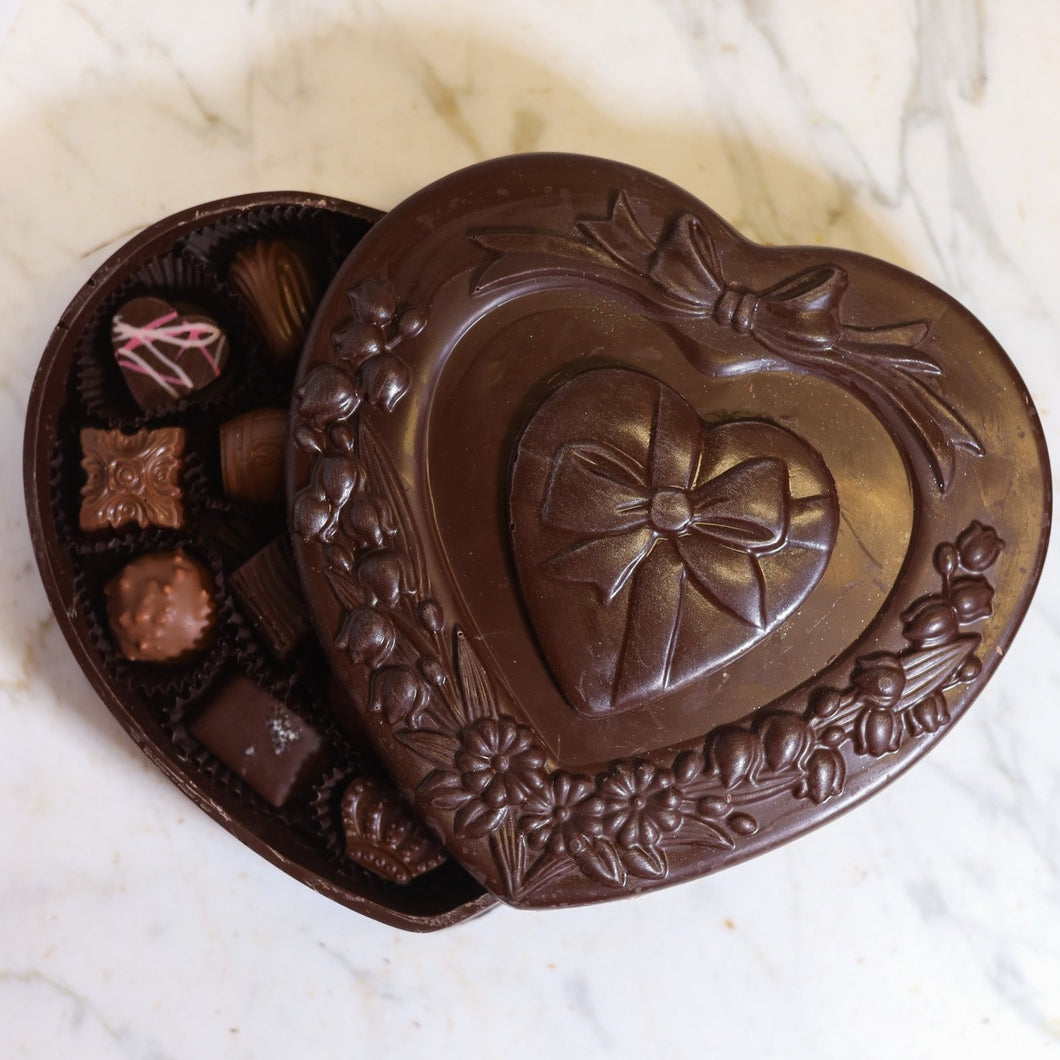 Big Heart Shaped Chocolate Tray with Lid